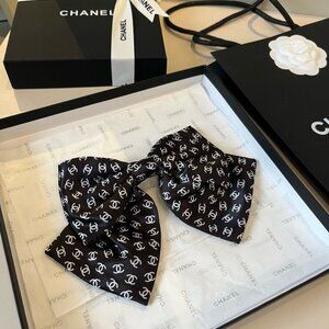 Chanel hairpin